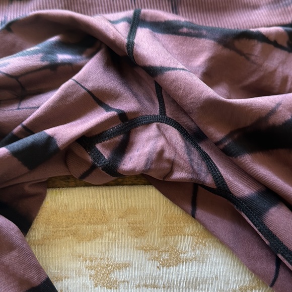Zella Xs Tye Dye leggings. Marble. purple black. Full length ankle. NWOT - Picture 5 of 7